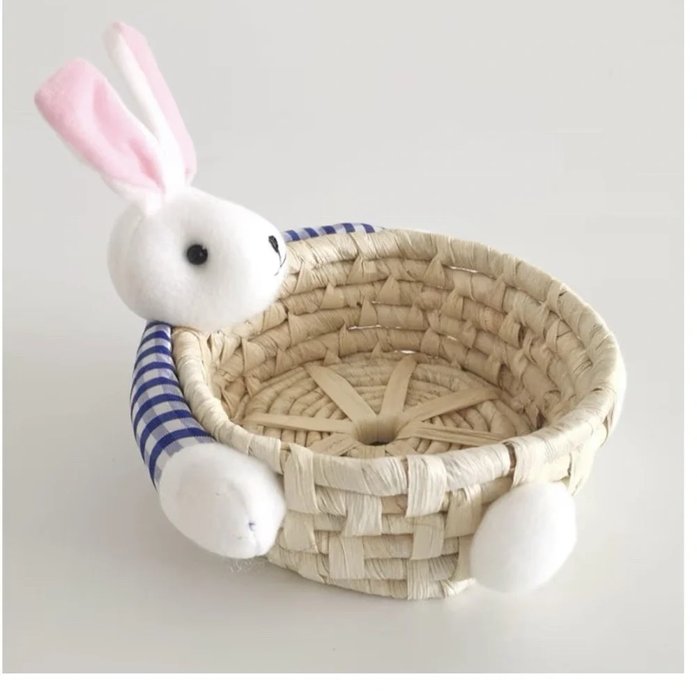 Blue Rabbit Straw Corn Husk Storage Basket‎ Ornament Candy Sundries